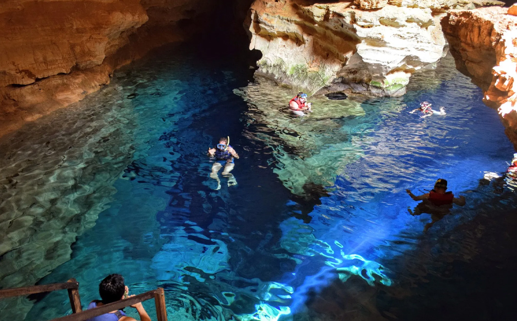 Chapada Diamantina - Mucugê (Cacho Buracão, Poço Azul, etc).